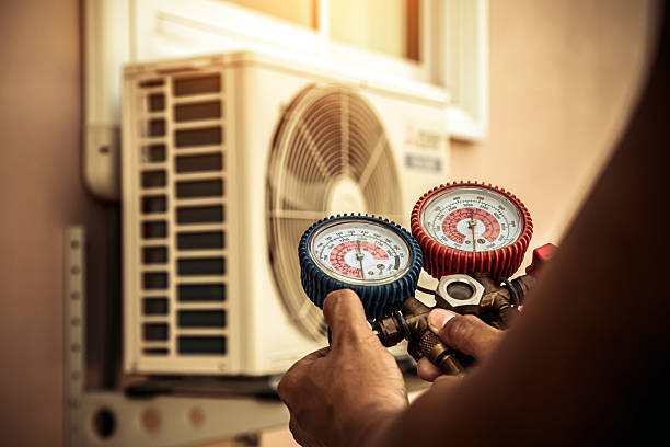 Professional Hvac technician working in La Plata, MD